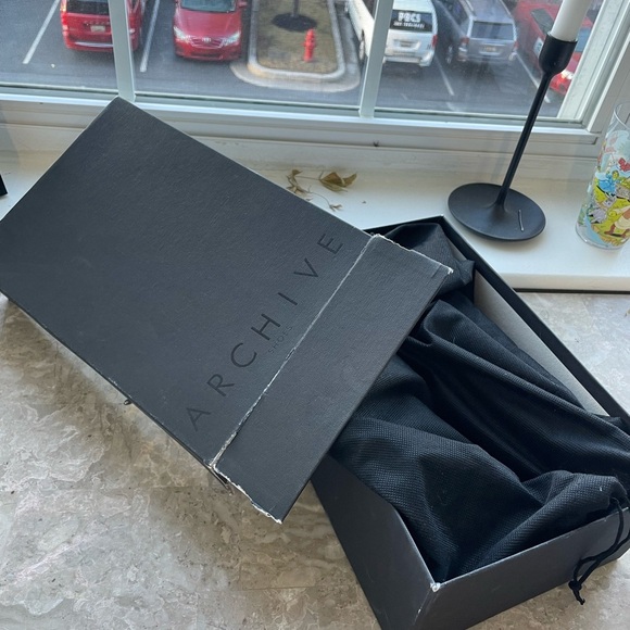 NWT||Archive Italian Leather Gold Loafers with a Alligator look. 9.5 - Picture 11 of 11